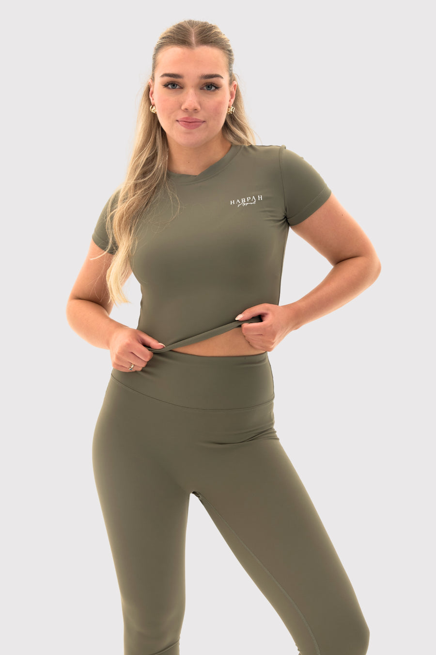 Crew Neck Short Sleeve Cropped Tee
