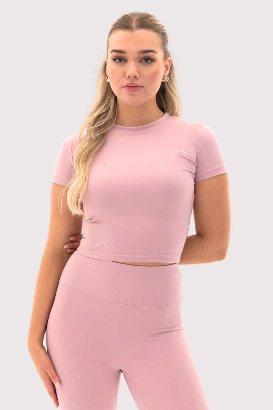 Crew Neck Short Sleeve Cropped Tee