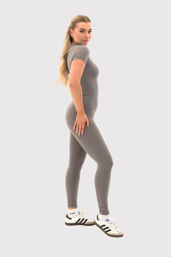 Flexara™ High-Rise Curve-Hugging Legging