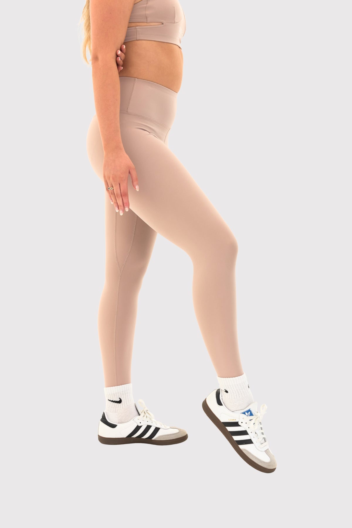 SCULPTING CROSS-OVER WAIST