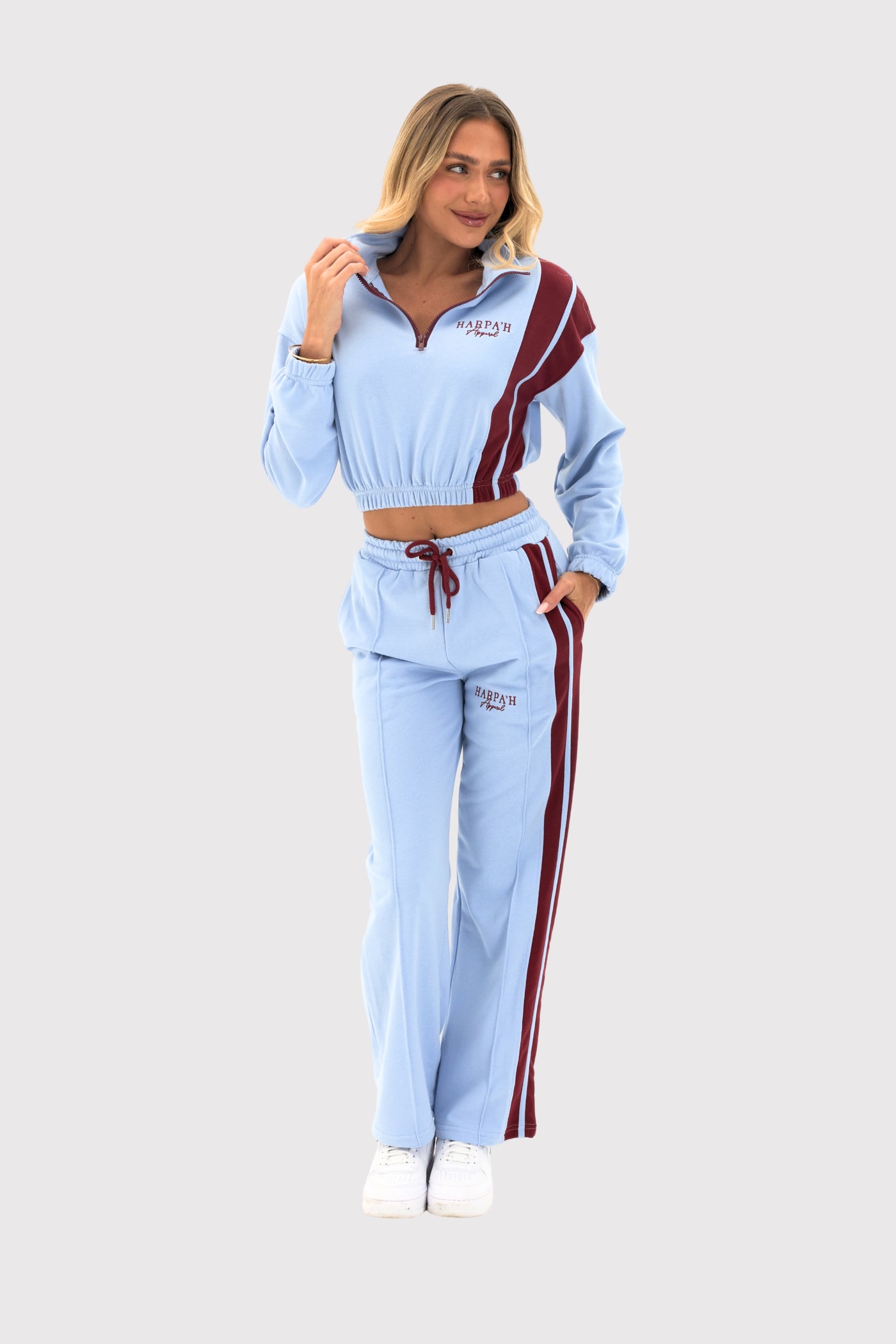 baggy sweatpants