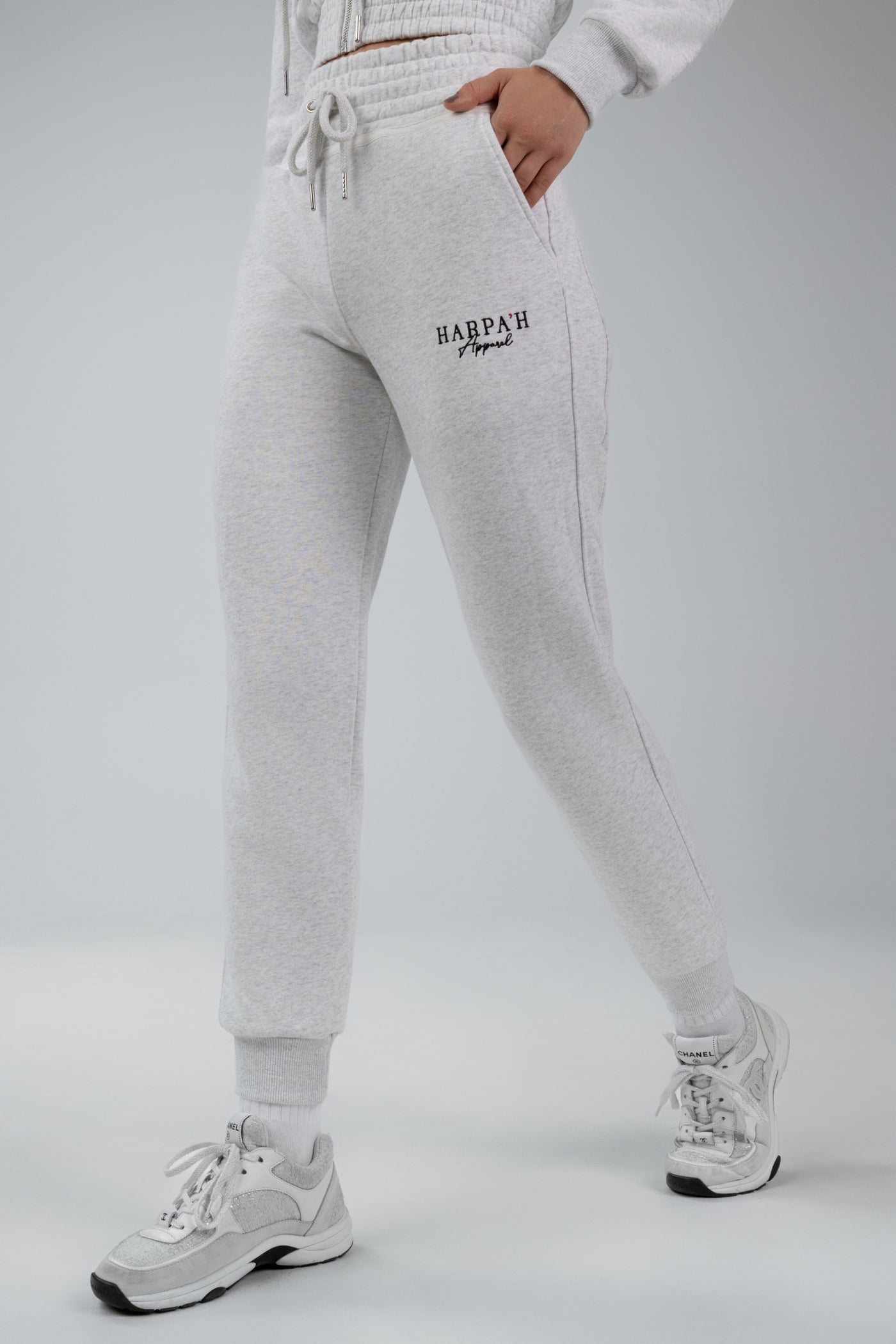 jogger pants