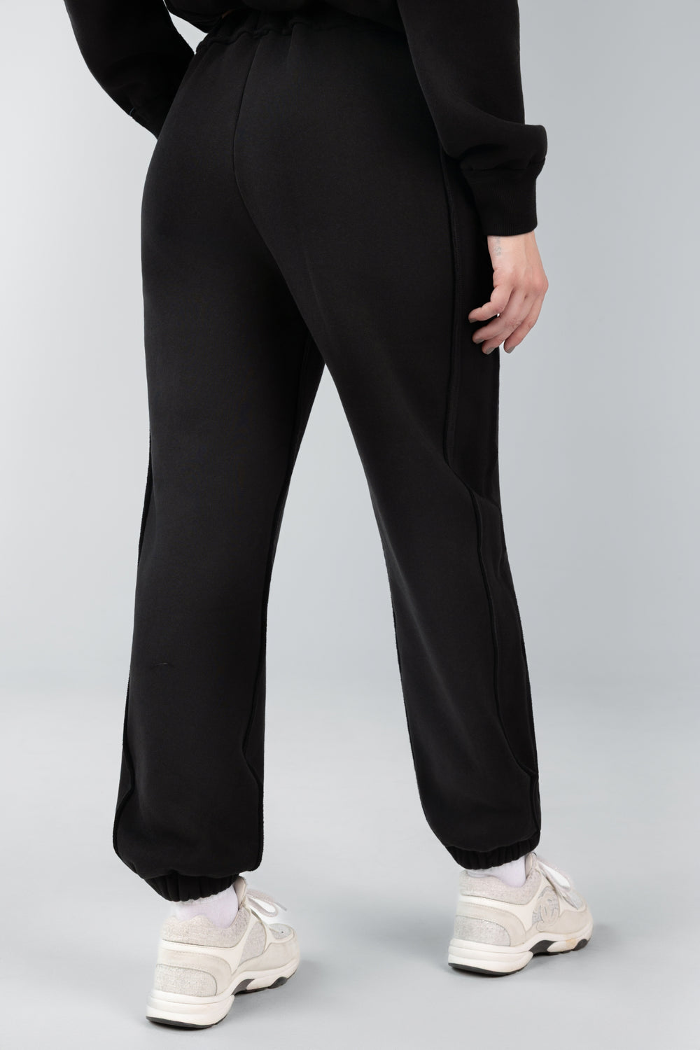jogger pants