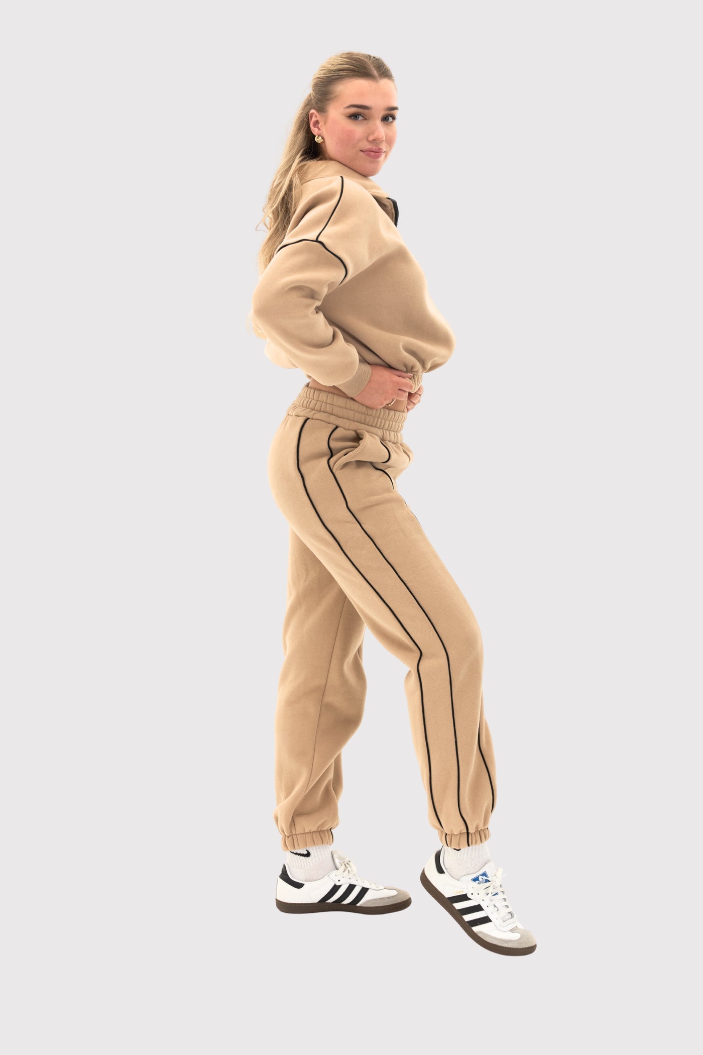 wide leg sweatpants